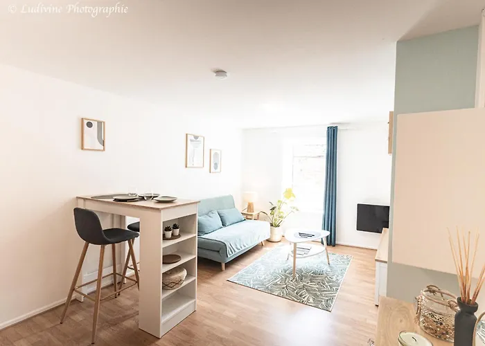 Cozy Aux 3 Frontieres