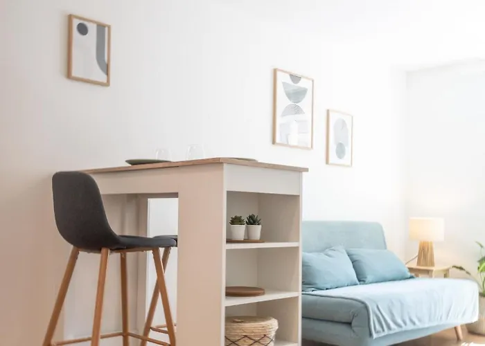 Cozy Aux 3 Frontieres